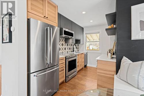 924 Fisher Avenue, Ottawa, ON - Indoor Photo Showing Kitchen