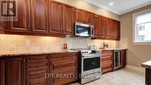 176 Lanark Avenue, Ottawa, ON - Indoor Photo Showing Kitchen