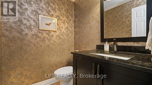 176 Lanark Avenue, Ottawa, ON - Indoor Photo Showing Bathroom