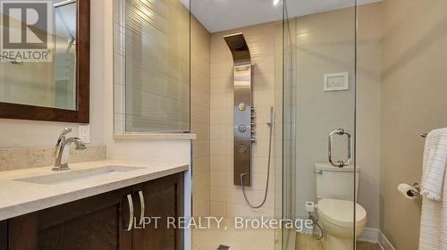 176 Lanark Avenue, Ottawa, ON - Indoor Photo Showing Bathroom