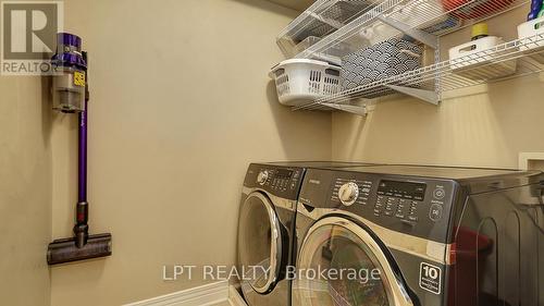 176 Lanark Avenue, Ottawa, ON - Indoor Photo Showing Laundry Room