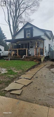 132 W BRIDGE Street W  Waterloo, ON N2K 1K9