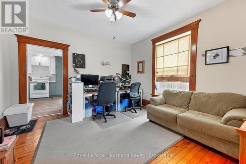 14 Elgin Avenue E, Goderich (Goderich (Town)), ON - Indoor Photo Showing Living Room
