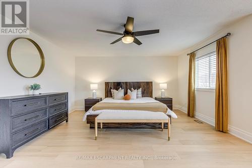 4267 Sarazen Drive, Burlington, ON - Indoor Photo Showing Bedroom