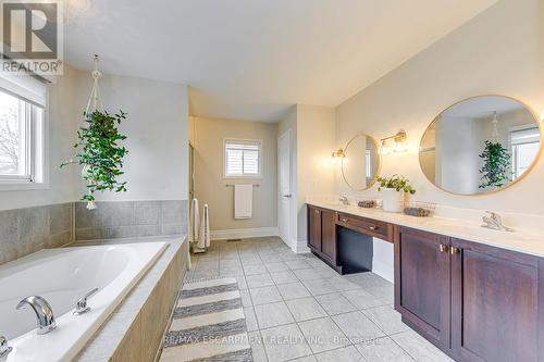 4267 Sarazen Drive, Burlington, ON - Indoor Photo Showing Bathroom