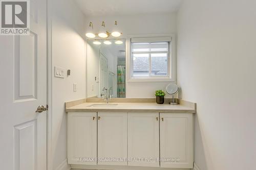 4267 Sarazen Drive, Burlington, ON - Indoor Photo Showing Bathroom