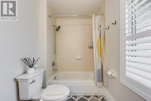 4267 Sarazen Drive, Burlington, ON - Indoor Photo Showing Bathroom
