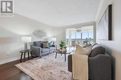 1010 - 265 WESTCOURT PLACE  Waterloo, ON N2L 6E4