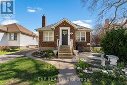 14 DUNLOP DRIVE St. Catharines (Downtown), ON L2R 1A3