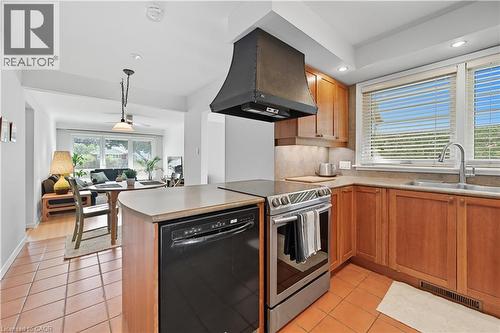 23 Percy Court, Hamilton, ON - Indoor Photo Showing Kitchen
