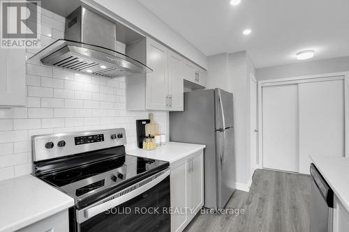 512 Pilot Private, Ottawa, ON - Indoor Photo Showing Kitchen With Stainless Steel Kitchen With Upgraded Kitchen