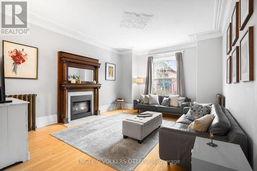 553 Gilmour Street, Ottawa, ON - Indoor Photo Showing Living Room With Fireplace