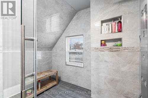 553 Gilmour Street, Ottawa, ON - Indoor Photo Showing Bathroom