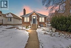 14 DUNLOP Drive St. Catharines, ON L2R 1A3