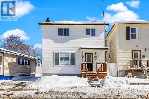 18 Cashin Avenue  St. John's, NL A1E 3A8
