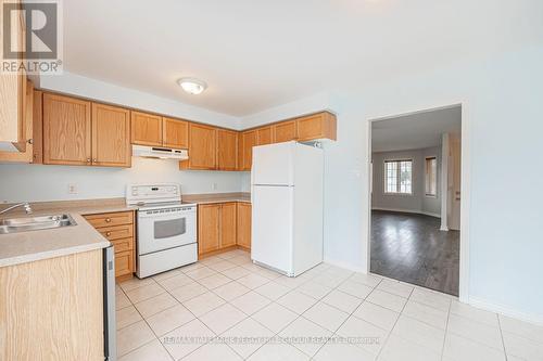1 Michael Crescent, Barrie, ON - Indoor Photo Showing Kitchen