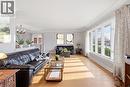 62 Grenadier Drive, Hamilton, ON  - Indoor Photo Showing Living Room 