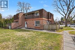 4 - 661 FRANCIS ROAD Burlington, ON L7T 3X6