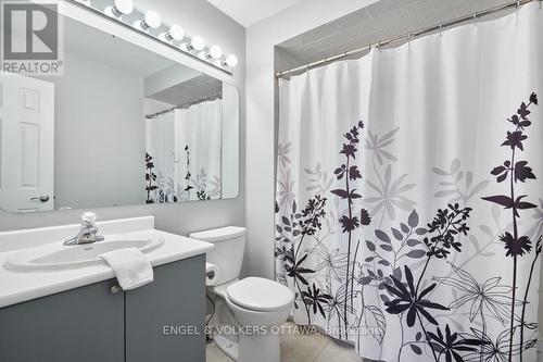 1 Maurya Court, Ottawa, ON - Indoor Photo Showing Bathroom
