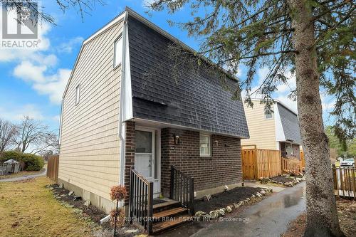 244 SALTER CRESCENT  Ottawa, ON K2K 1Z2