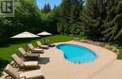 1382 ROUGEMOUNT DRIVE Pickering, ON L1V 1N1