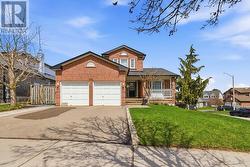 1612 DELLBROOK AVENUE Pickering, ON L1X 2M7