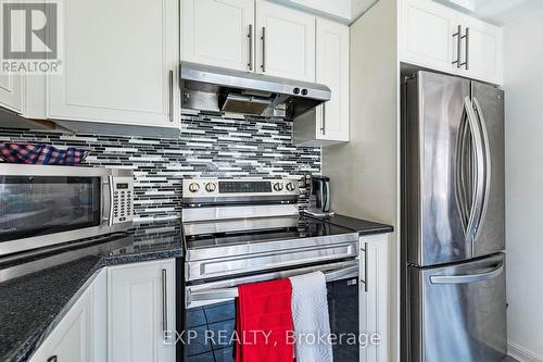 53 Sweetwood Circle, Brampton, ON - Indoor Photo Showing Kitchen With Stainless Steel Kitchen With Upgraded Kitchen