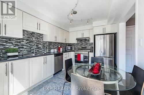 53 Sweetwood Circle, Brampton, ON - Indoor Photo Showing Kitchen With Stainless Steel Kitchen With Upgraded Kitchen