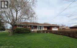12 LORNE Avenue  Grimsby, ON L3M 2H5