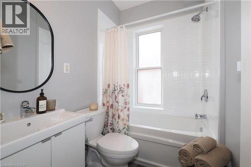 18 Theresa Street, Kitchener, ON - Indoor Photo Showing Bathroom