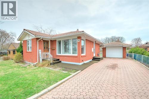 80 OAK East  Leamington, ON N8H 2C6