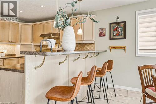 228 Holbeach Crescent, Waterloo, ON - Indoor Photo Showing Kitchen