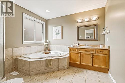 228 Holbeach Crescent, Waterloo, ON - Indoor Photo Showing Bathroom