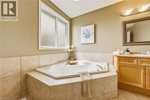 228 Holbeach Crescent, Waterloo, ON - Indoor Photo Showing Bathroom