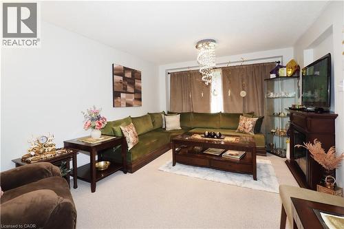 429 Exmoor Street, Waterloo, ON - Indoor Photo Showing Living Room