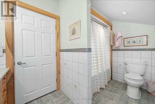 4 piece guest bathroom - 4 Carla Court, Prince Edward County (Wellington Ward), ON - Indoor Photo Showing Bathroom