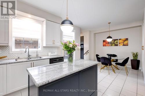 212 East'S Corners Boulevard, Vaughan, ON - Indoor