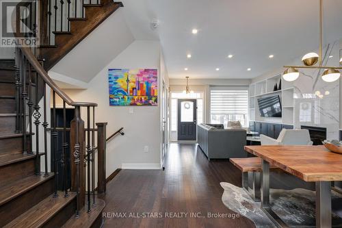 212 East'S Corners Boulevard, Vaughan, ON - Indoor Photo Showing Other Room