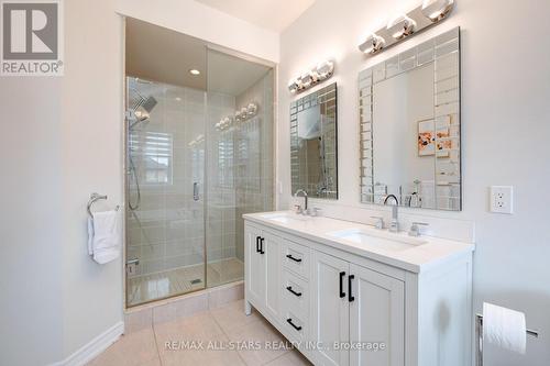 212 East'S Corners Boulevard, Vaughan, ON - Indoor Photo Showing Bathroom