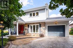 14 GREYSTONE CRESCENT Brampton, ON L6Y 2B3