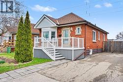 53 BELL Avenue  Hamilton, ON L8K 3E2