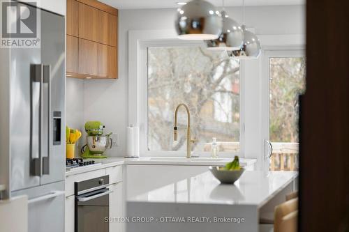 81 Armstrong Street, Ottawa, ON - Indoor Photo Showing Kitchen