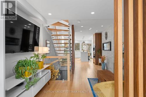 81 Armstrong Street, Ottawa, ON - Indoor Photo Showing Other Room