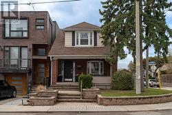 256 MONARCH PARK AVENUE Toronto, ON M4J 4S5