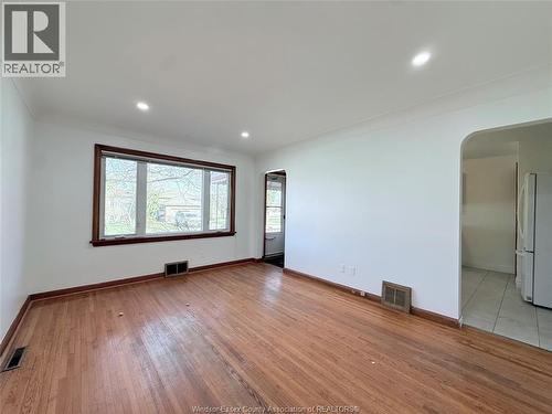 1943 Olive, Windsor, ON - Indoor Photo Showing Other Room