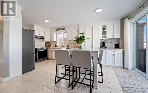 39 Colonial Crescent, Grimsby, ON - Indoor Photo Showing Kitchen