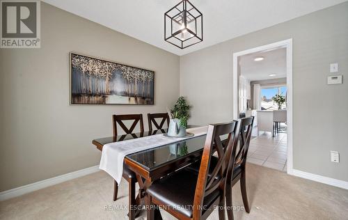 39 Colonial Crescent, Grimsby, ON - Indoor Photo Showing Dining Room