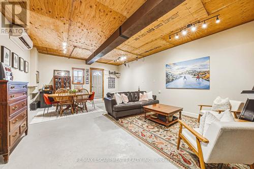 153 Elgin Street, Hamilton, ON - Indoor Photo Showing Living Room
