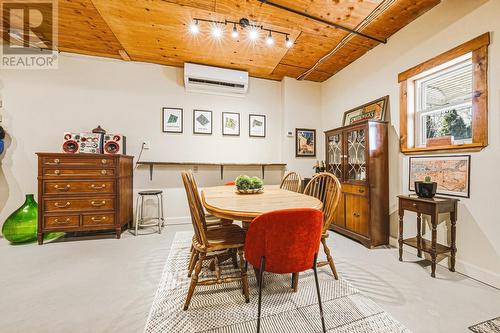 153 Elgin Street, Hamilton, ON - Indoor Photo Showing Dining Room