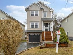 53 Heathside Crescent  Halifax, NS B3S 1G3